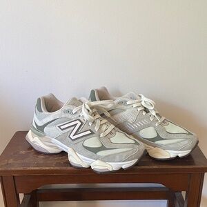 New Balance pale green 9060